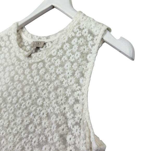 LOGO by Lori Goldstein Sleeveless Lace Peplum Tank Top White Daisy Floral Size M - Picture 7 of 10